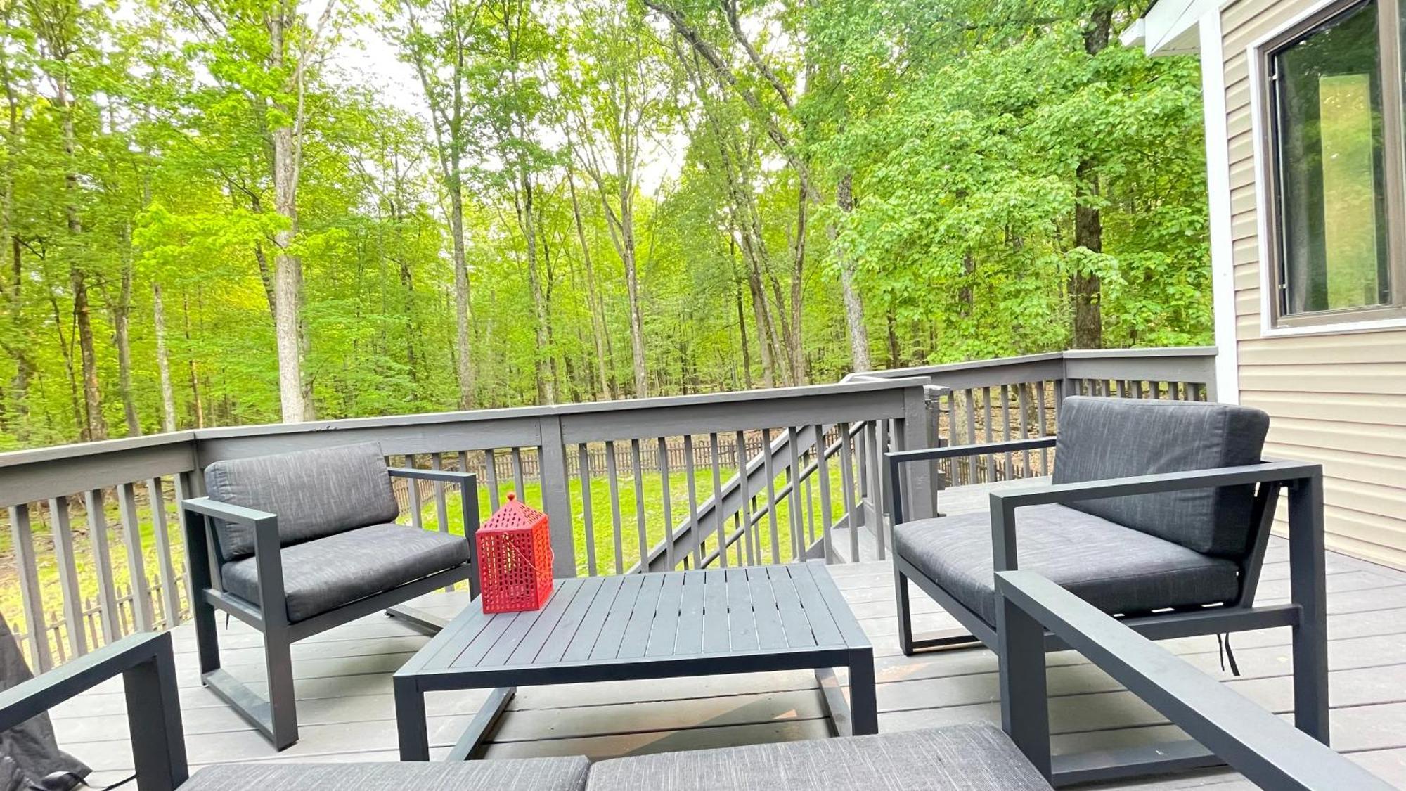 Poconos Modern - Theater - Hot Tub *